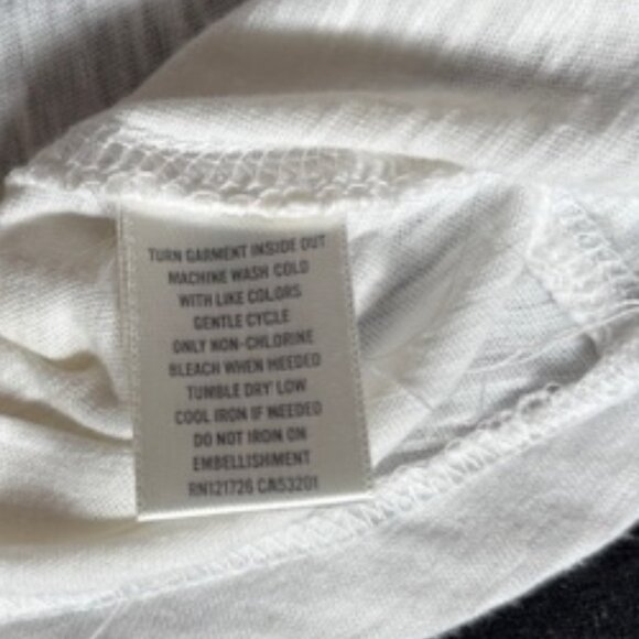 2/ $30 Aero Live Love Dream Sparkly Letters White Sleep Shirt Ladies Size S - Picture 4 of 9